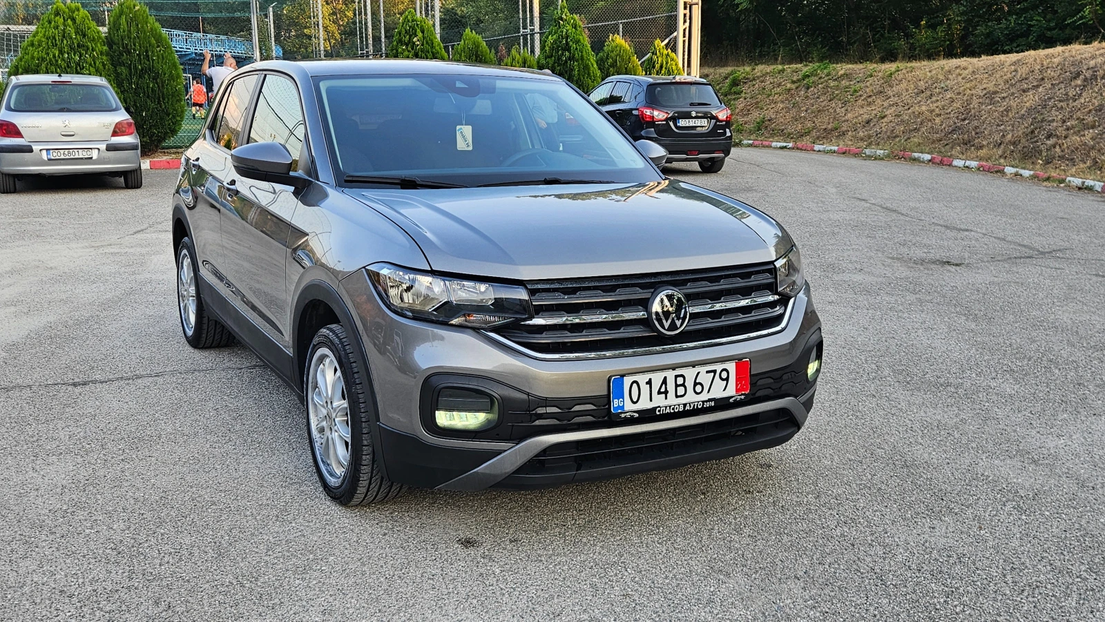 VW T-Cross 1.6 TDI NAVIG/KLIMA/DISTRONIK, снимка 9 - Автомобили и джипове - 55806550
