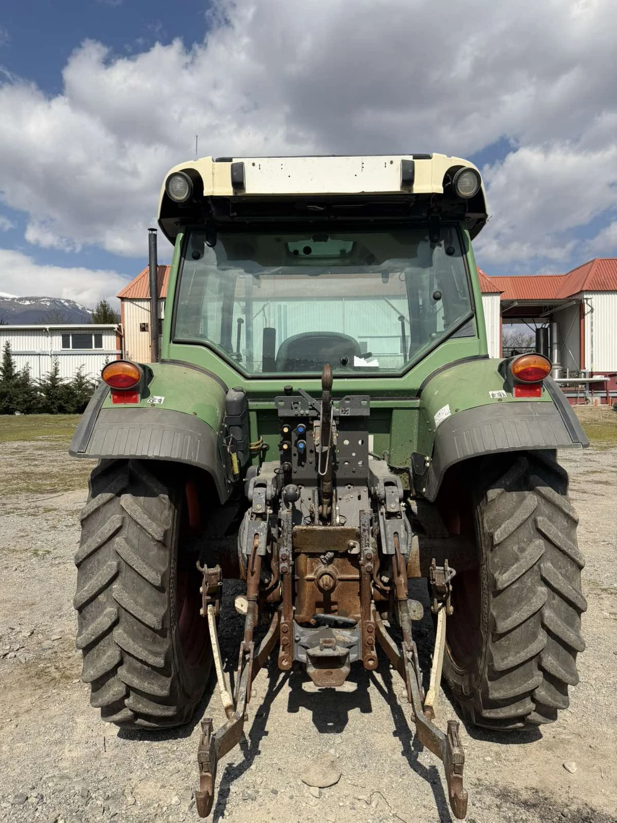 Трактор Fendt 210 Vario, снимка 3 - Селскостопанска техника - 53968687