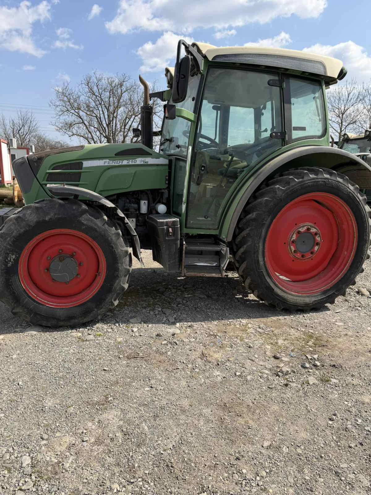 Трактор Fendt 210 Vario, снимка 2 - Селскостопанска техника - 53968687