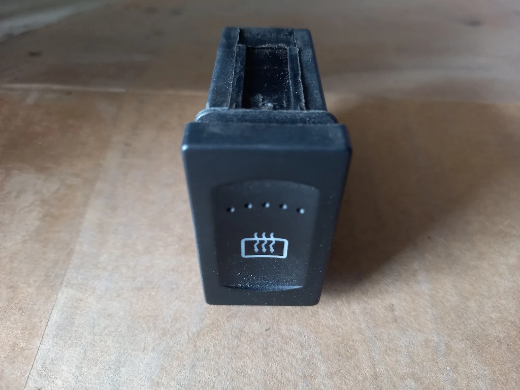       5 1.8 (5) | Mobile.bg   1