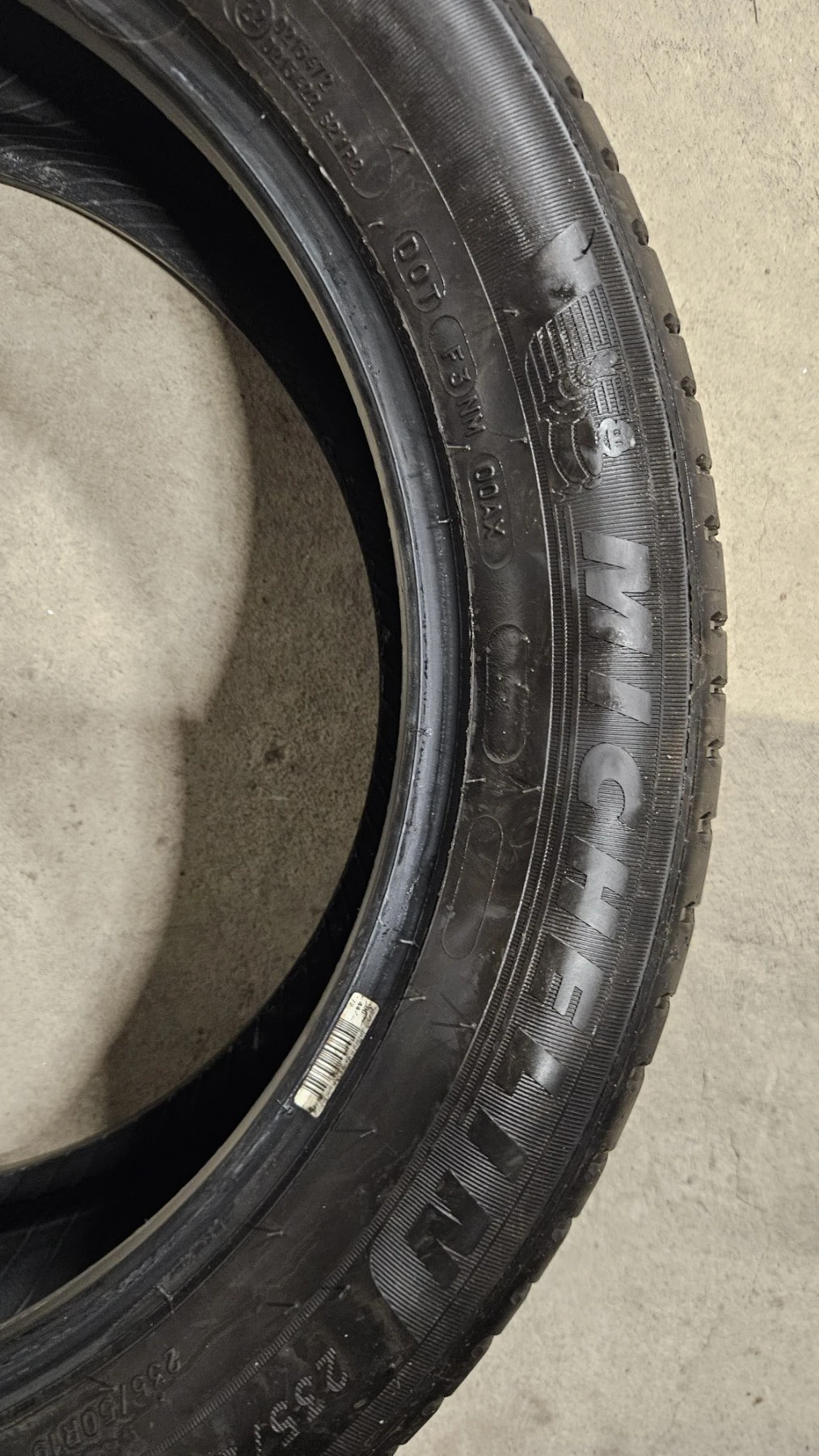 Гуми Летни 235/50R19