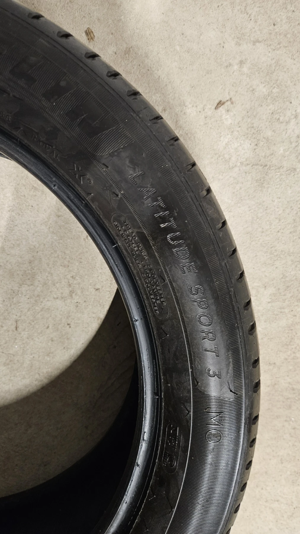 Гуми Летни 235/50R19, снимка 3 - Гуми и джанти - 54473075