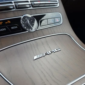 Mercedes-Benz E 63 AMG S/4Matic+ /ГОТОВ ЛИЗИНГ, снимка 11