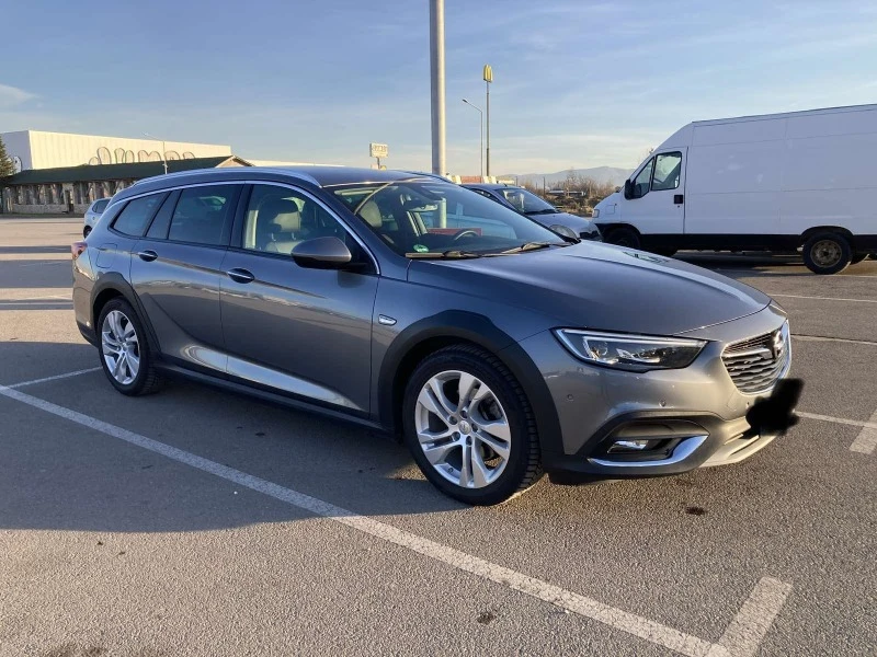 Opel Insignia Country Tourer, снимка 1 - Автомобили и джипове - 47844120