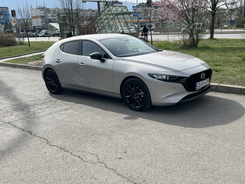 Mazda 3 2.0i Skyactiv-G, снимка 3 - Автомобили и джипове - 49602352