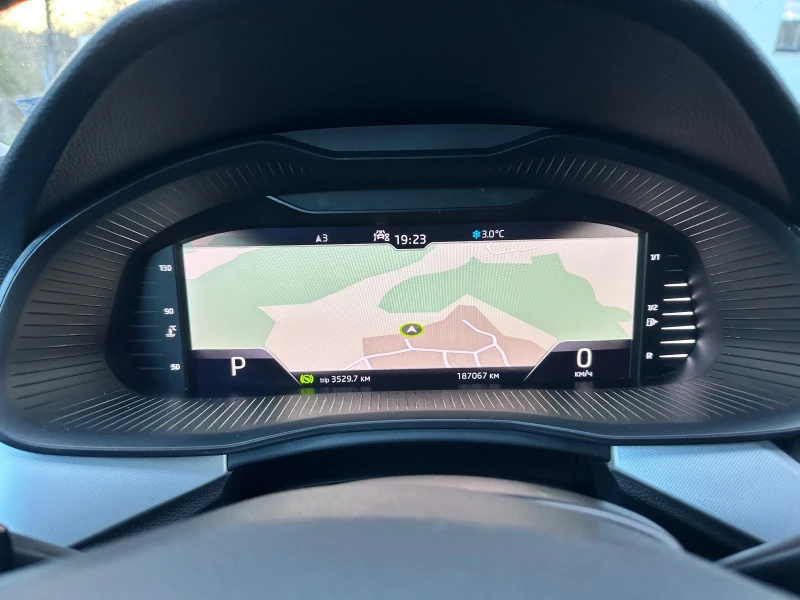 Skoda Scala 1.0 TSI 116 HP DSG 7  , снимка 8 - Автомобили и джипове - 52667944