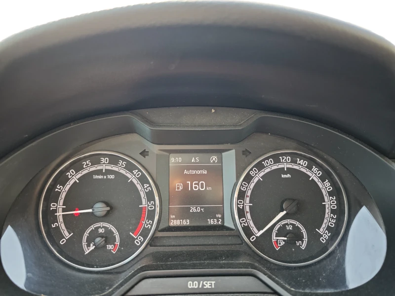 Skoda Octavia Facelift 1.6TDI EURO 6 с РЕГИСТРАЦИЯ , снимка 11 - Автомобили и джипове - 50558166