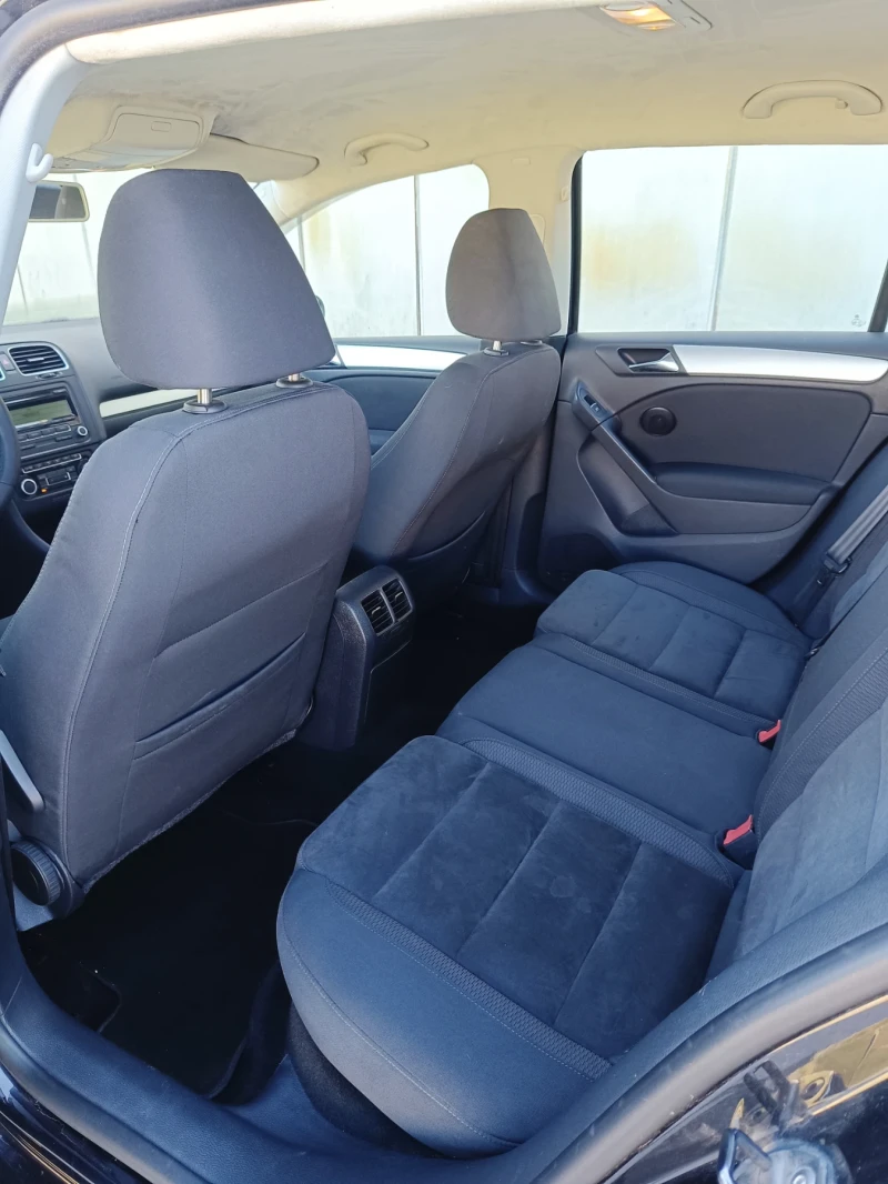 VW Golf 1.6 TDI / Highline / Alcantara, снимка 13 - Автомобили и джипове - 52394267