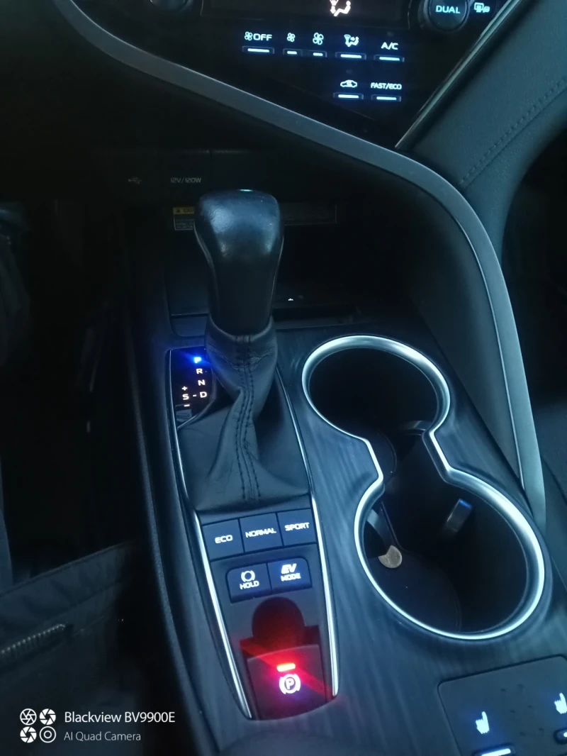 Toyota Camry Elegance, снимка 10 - Автомобили и джипове - 53043796