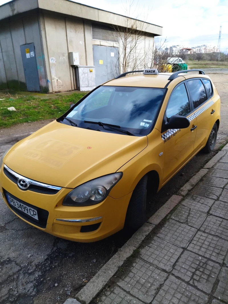 Hyundai I30 1.6 cw, снимка 3 - Автомобили и джипове - 53089786