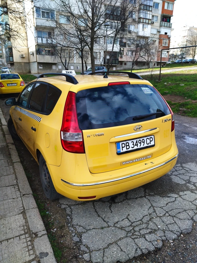 Hyundai I30 1.6 cw, снимка 4 - Автомобили и джипове - 53089786