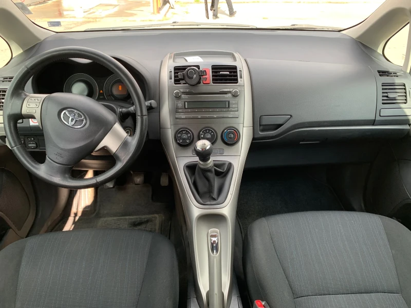 Toyota Auris 1.6, 124 к.с., Парктроник, снимка 6 - Автомобили и джипове - 53102168
