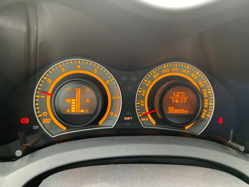 Toyota Auris 1.6, 124 к.с., Парктроник, снимка 9 - Автомобили и джипове - 53102168