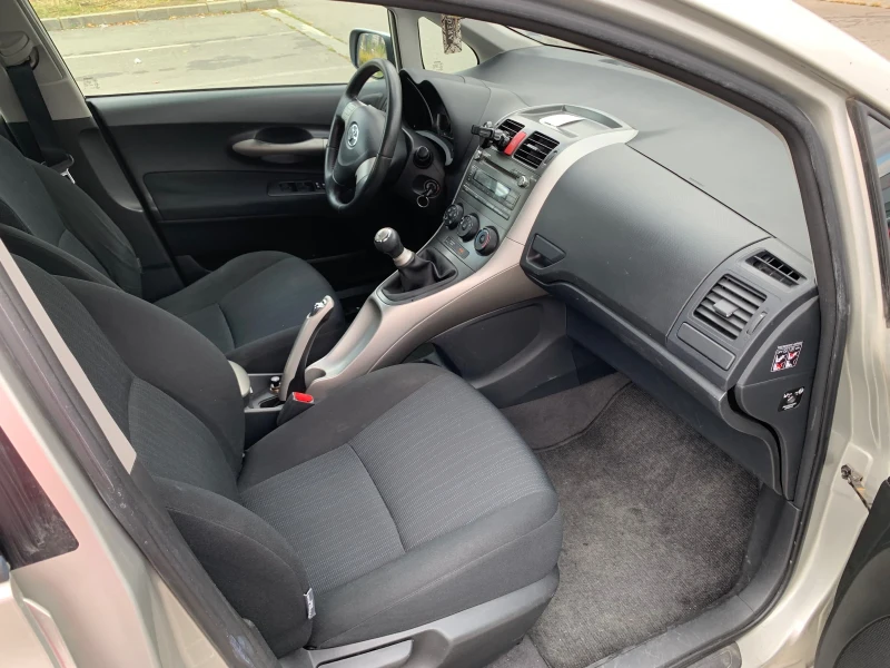 Toyota Auris 1.6, 124 к.с., Парктроник, снимка 7 - Автомобили и джипове - 53102168