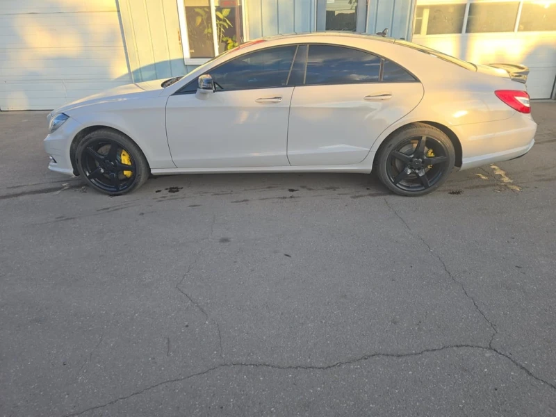 Mercedes-Benz CLS 550 CARFAX, снимка 2 - Автомобили и джипове - 53351466