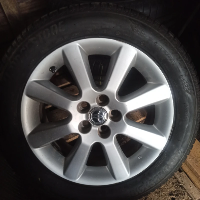 Toyota Avensis Т25, снимка 9 - Автомобили и джипове - 53514814