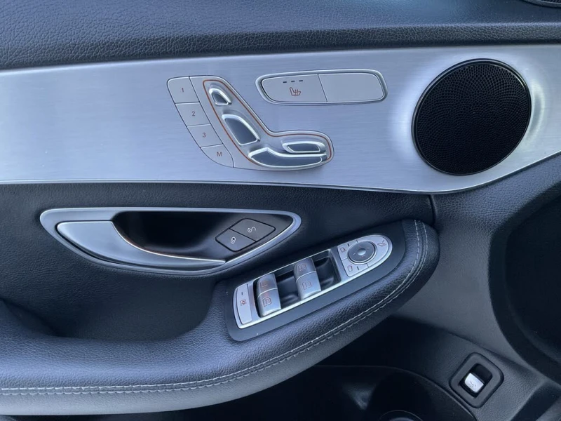 Mercedes-Benz C 300 4 MATIC * АвтоКредит(ЦЕНА ДО БГ), снимка 9 - Автомобили и джипове - 53538262
