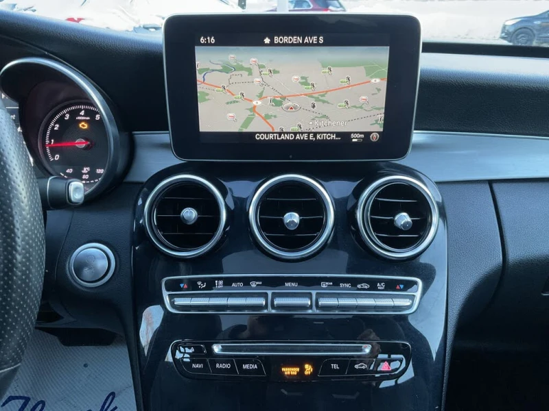 Mercedes-Benz C 300 4 MATIC * АвтоКредит(ЦЕНА ДО БГ), снимка 13 - Автомобили и джипове - 53538262