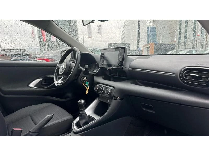 Toyota Yaris 1.5P ACTIVE, снимка 6 - Автомобили и джипове - 52949022