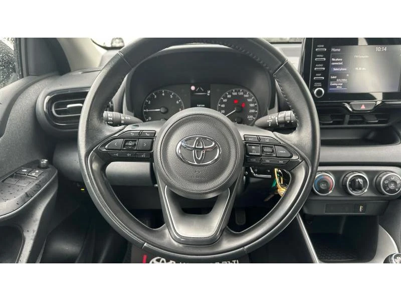 Toyota Yaris 1.5P ACTIVE, снимка 13 - Автомобили и джипове - 52949022
