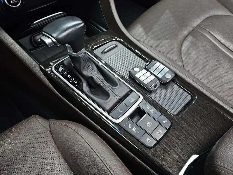 Kia K5 2.0 World Cup Edition, снимка 9 - Автомобили и джипове - 55834601