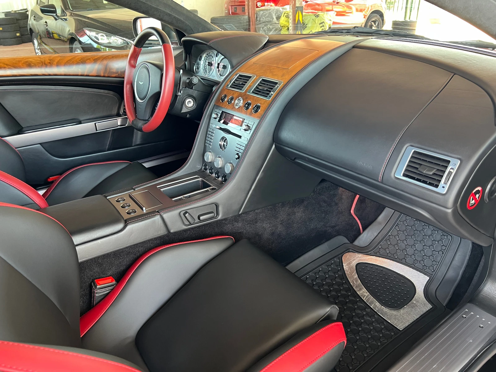 Aston Martin Db9 6.0 V12* 32600KM*  | Mobile.bg   14