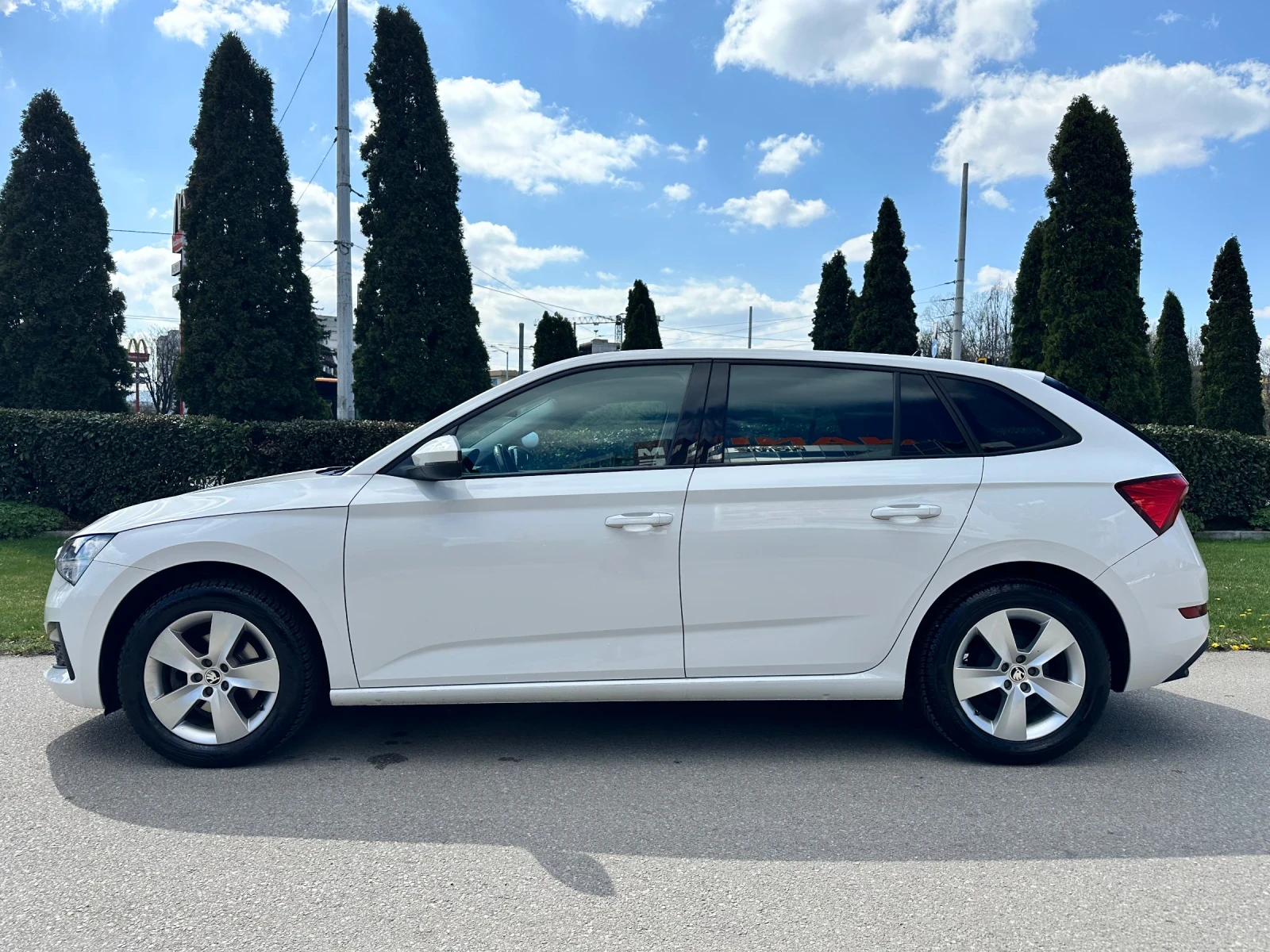 Skoda Scala 1.0 TSI 116 HP DSG 7 ОБСЛУЖЕНА В УТОРИЗИРАН СЕРВИЗ - изображение 2
