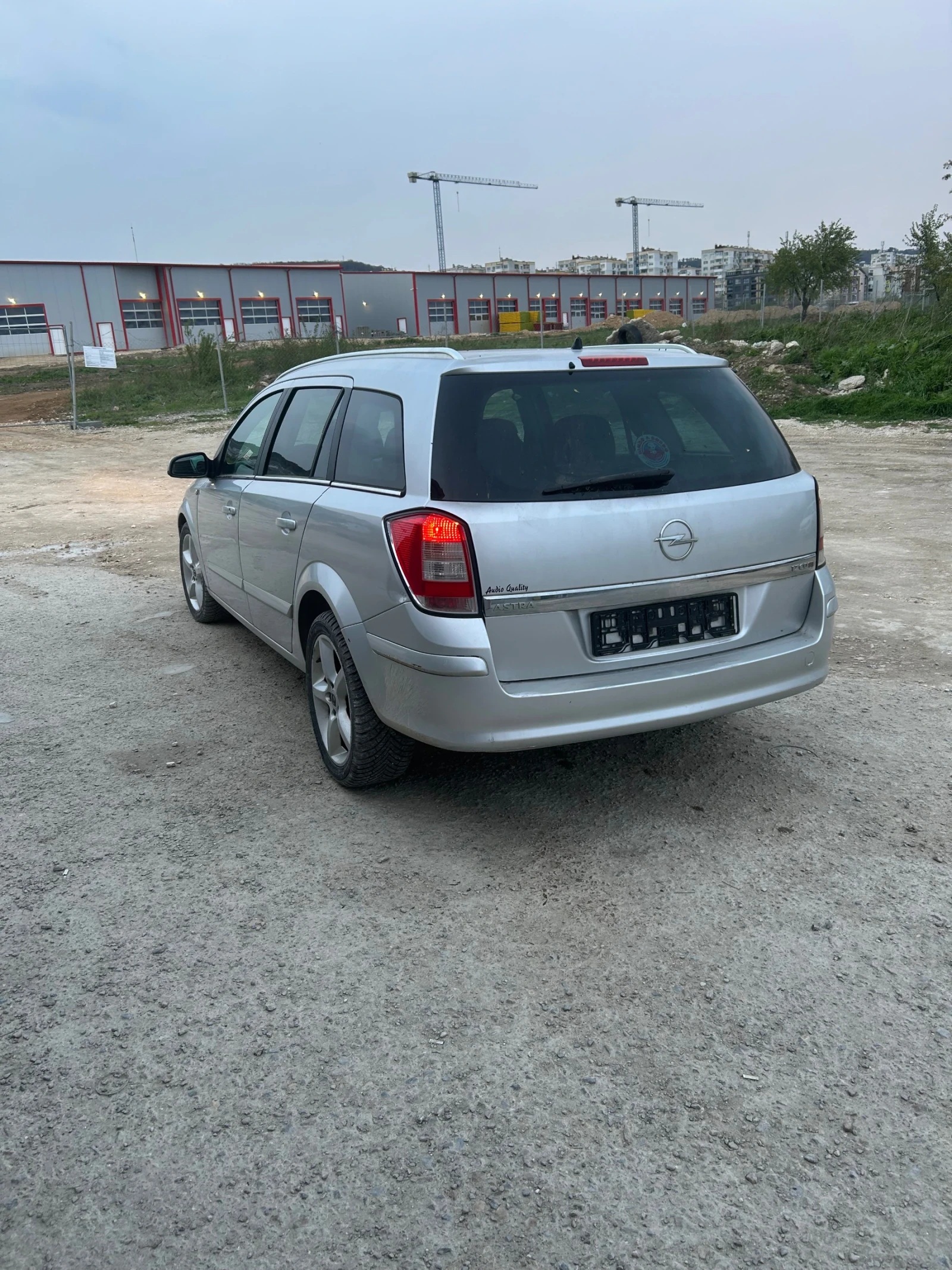 Opel Astra 1.7 CDTI Clima 2008 - изображение 2