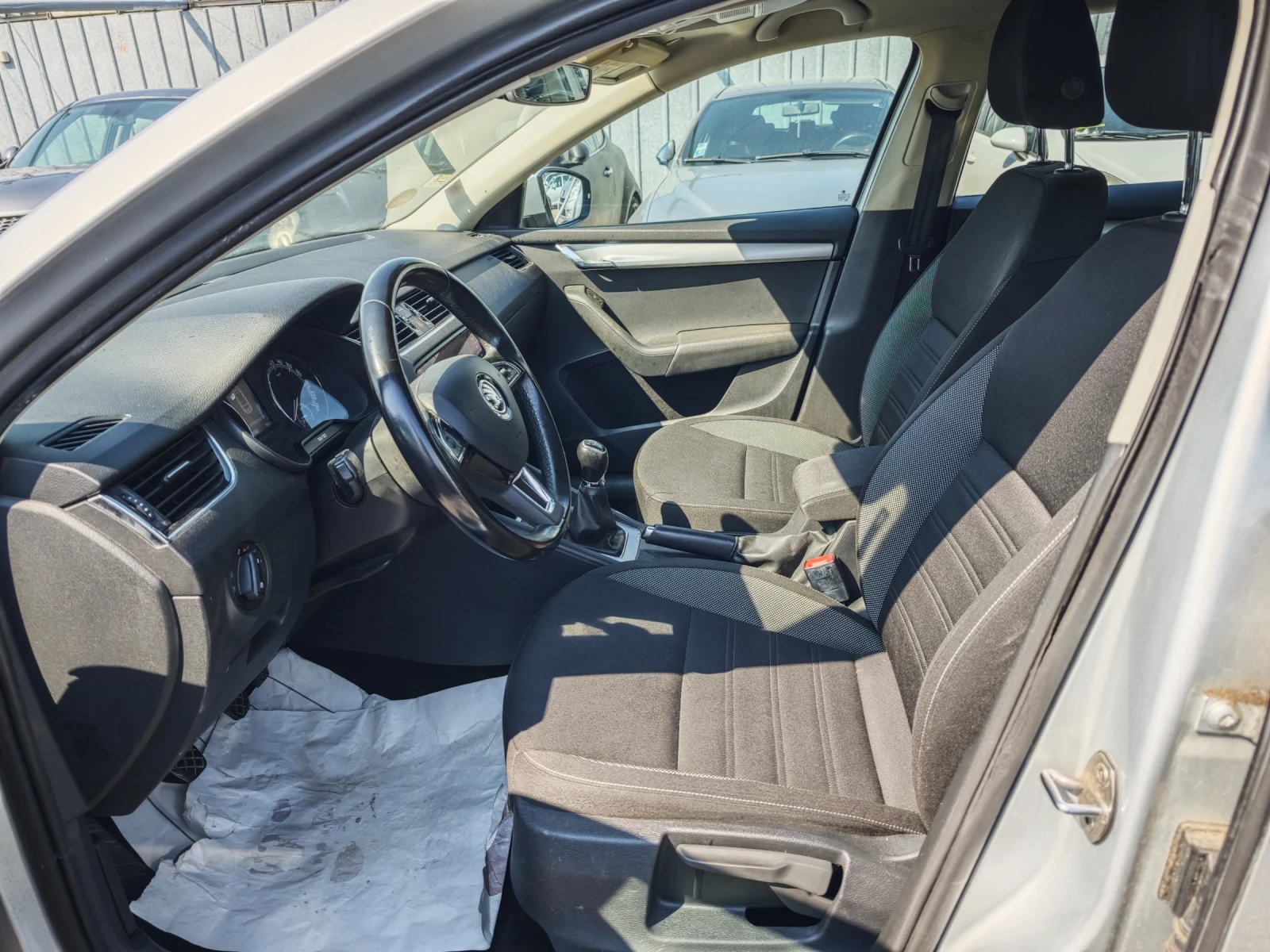 Skoda Octavia Facelift 1.6TDI EURO 6 с РЕГИСТРАЦИЯ  - изображение 8