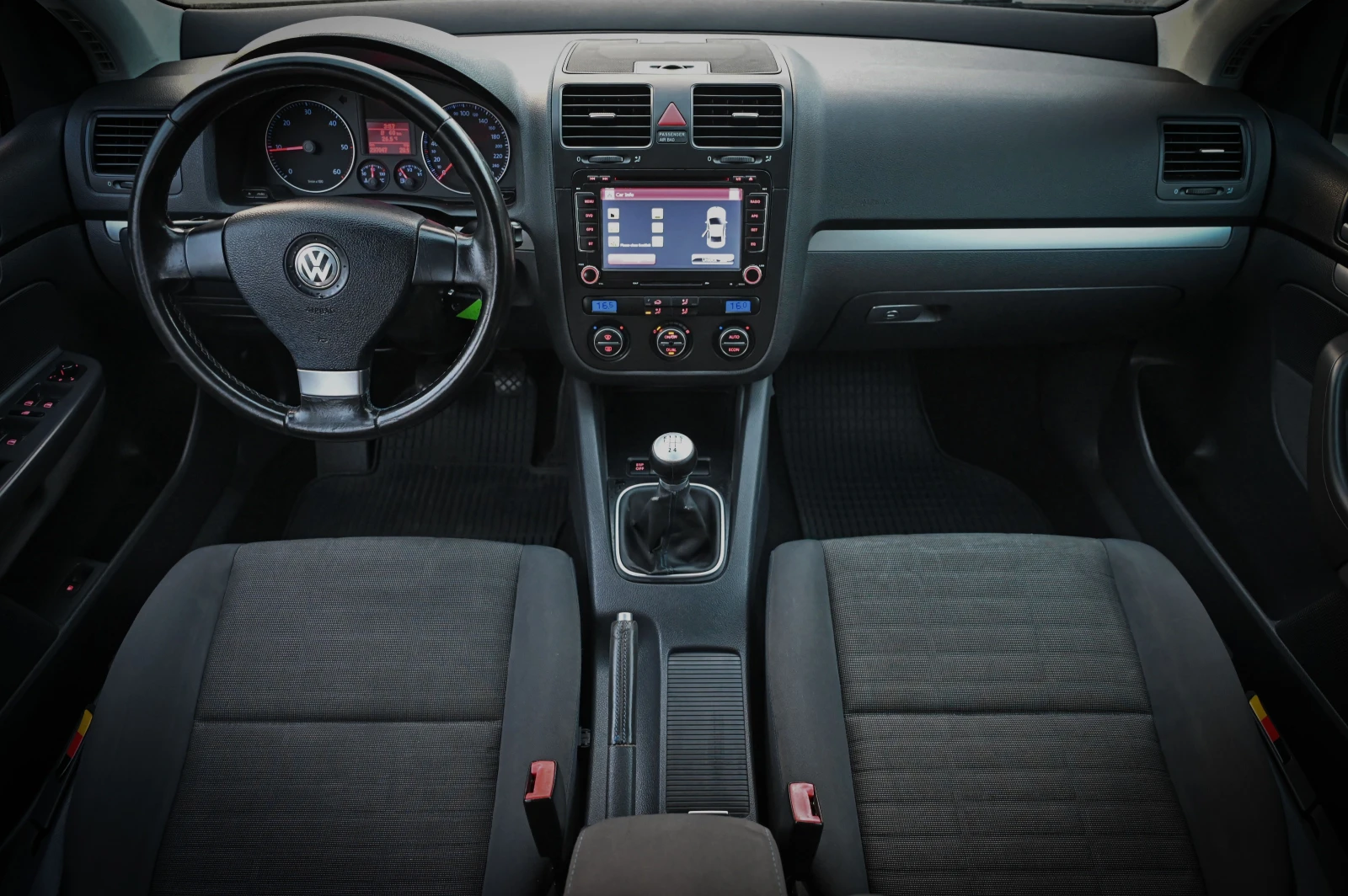 VW Golf 1.9 TDI / NAVI / УНИКАТ !!! - изображение 10