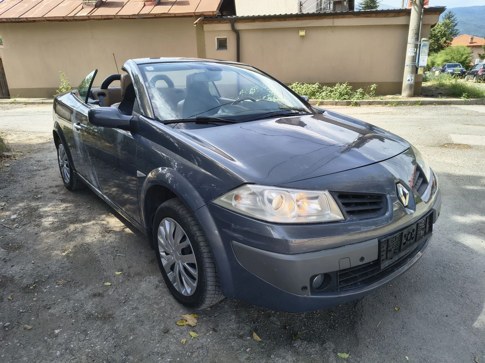 Renault Megane 1.6i Fecelift/Karmann Edition - изображение 4
