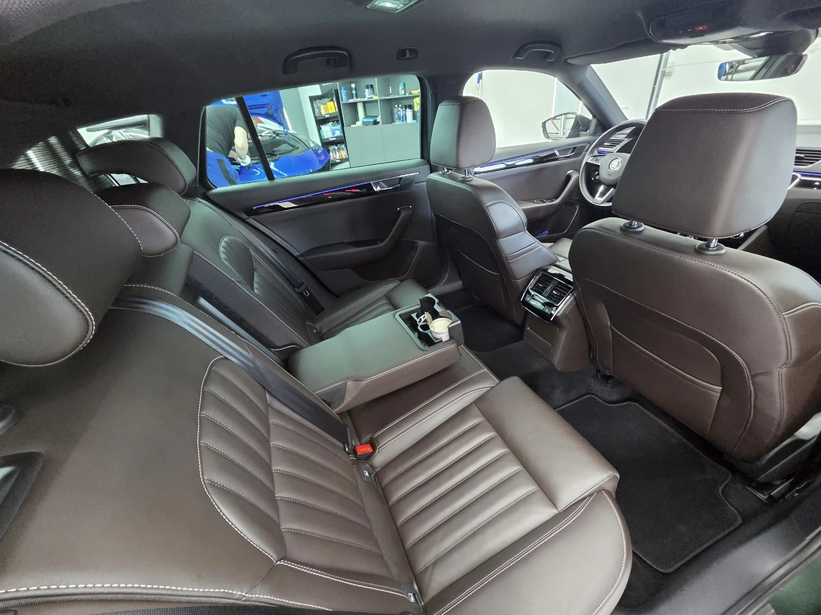 Skoda Superb  1.4TSI 218к.с iDSG6 L&K Plug-in Hybrid MatrixLED, снимка 10 - Автомобили и джипове - 52298037