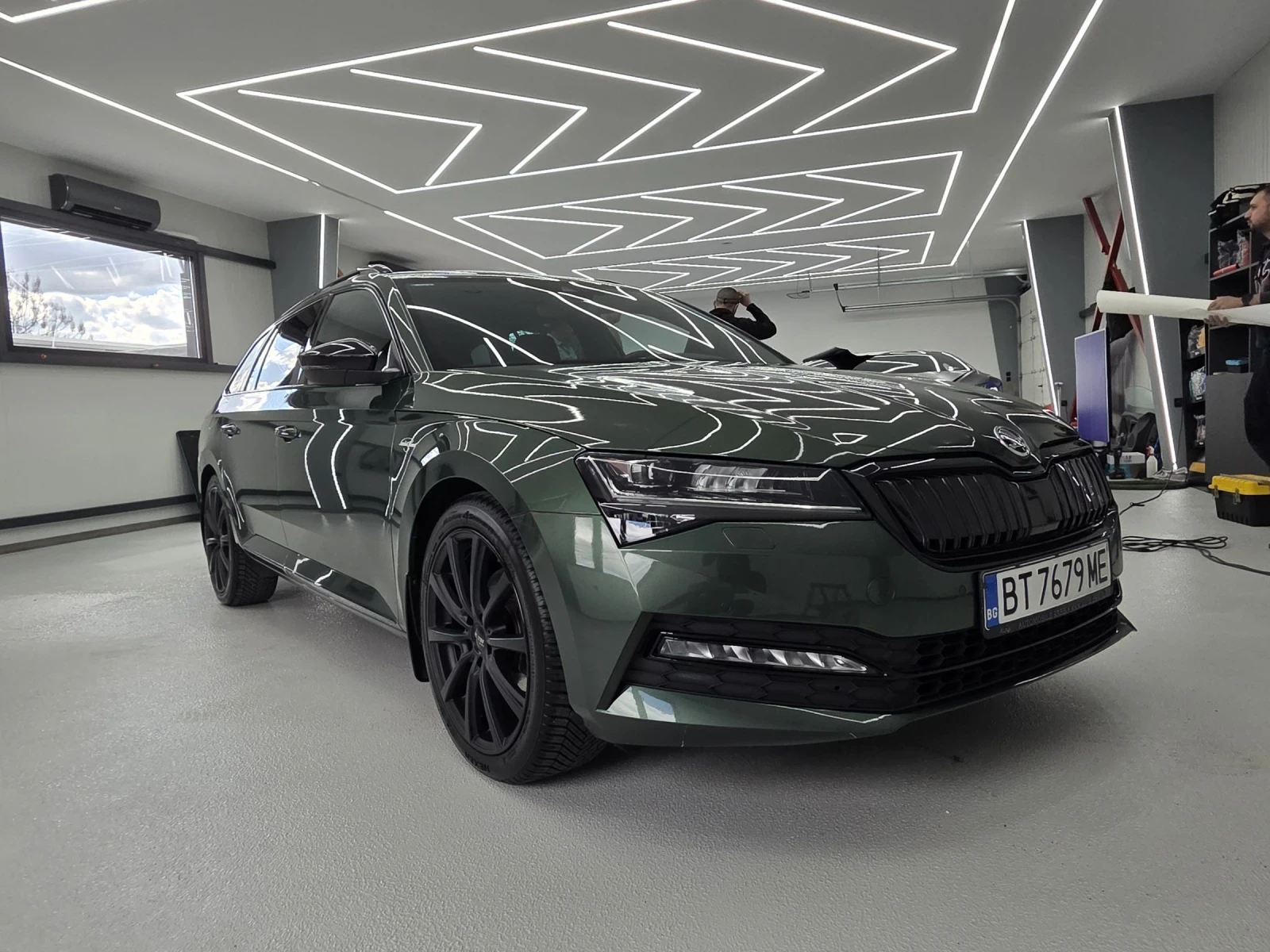 Skoda Superb  1.4TSI 218к.с iDSG6 L&K Plug-in Hybrid MatrixLED, снимка 2 - Автомобили и джипове - 52298037