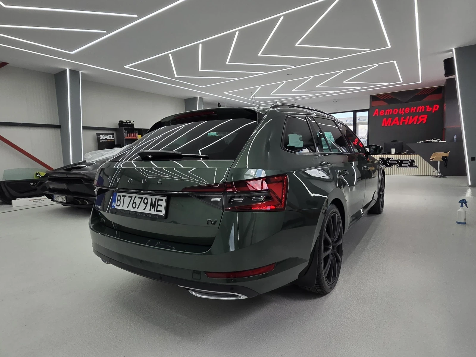Skoda Superb  1.4TSI 218к.с iDSG6 L&K Plug-in Hybrid MatrixLED, снимка 3 - Автомобили и джипове - 52298037