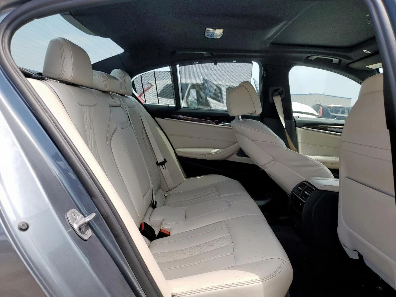 BMW 540 XI* SOFTCLOSE* Harman/kardon* OБДУХВАНЕ* МАСАЖ - изображение 9