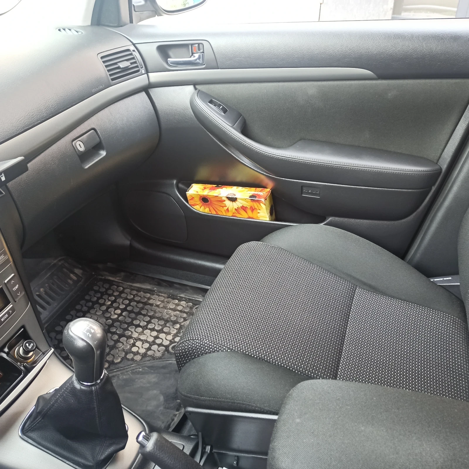 Toyota Avensis Т25 - изображение 6