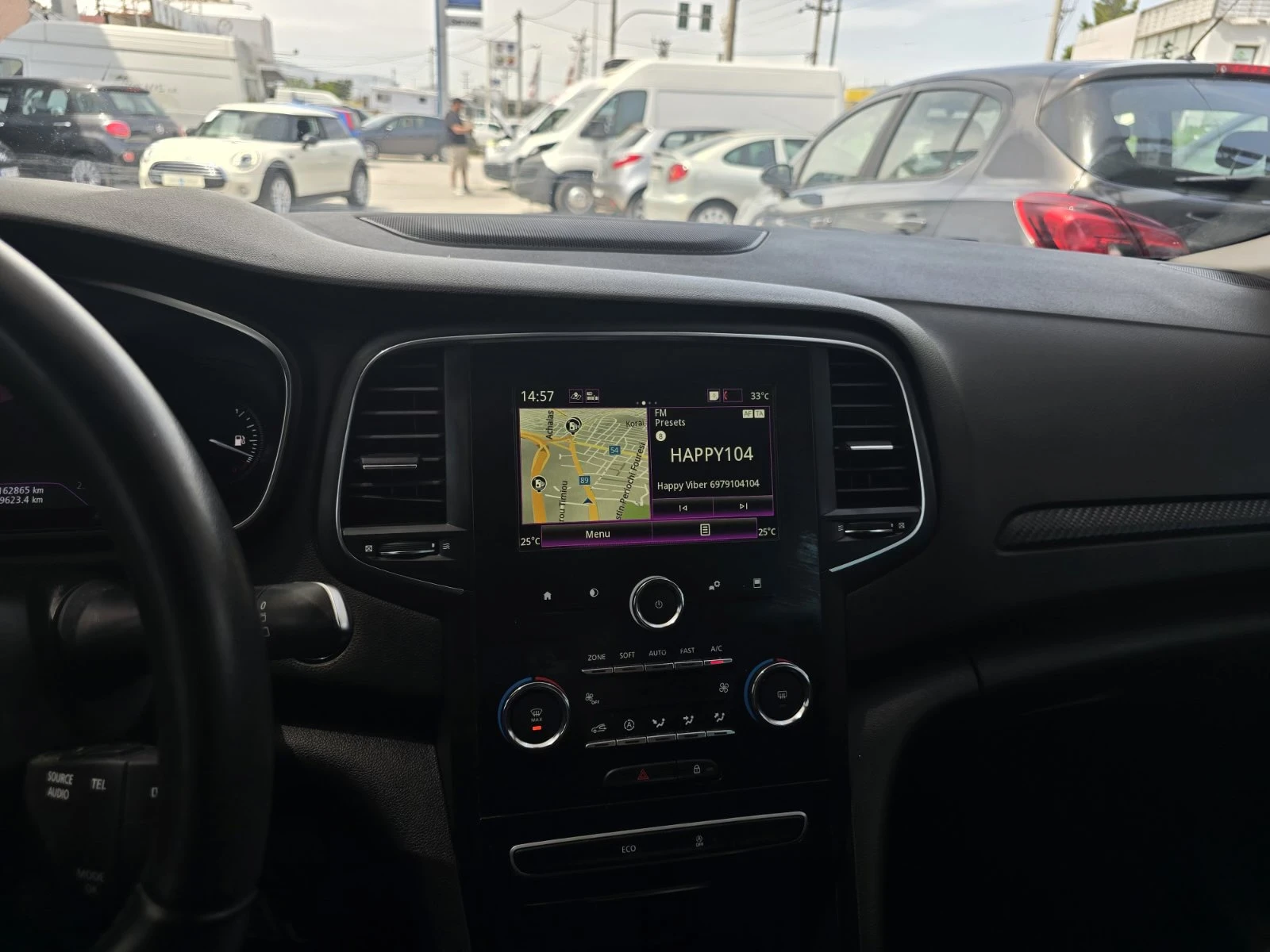 Renault Megane 2020 1.5 DCI Limited -116 hp Keyless Entry & Walk-, снимка 7 - Автомобили и джипове - 53829975