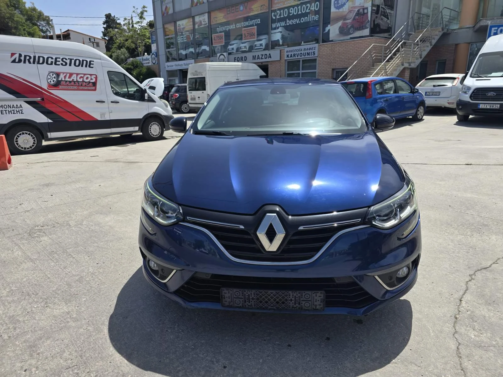 Renault Megane 2020 1.5 DCI Limited -116 hp Keyless Entry & Walk-, снимка 3 - Автомобили и джипове - 53829975