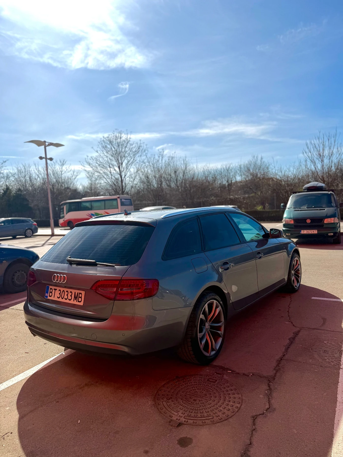 Audi A4 2.0TDI Business Facelift, снимка 4 - Автомобили и джипове - 53973513