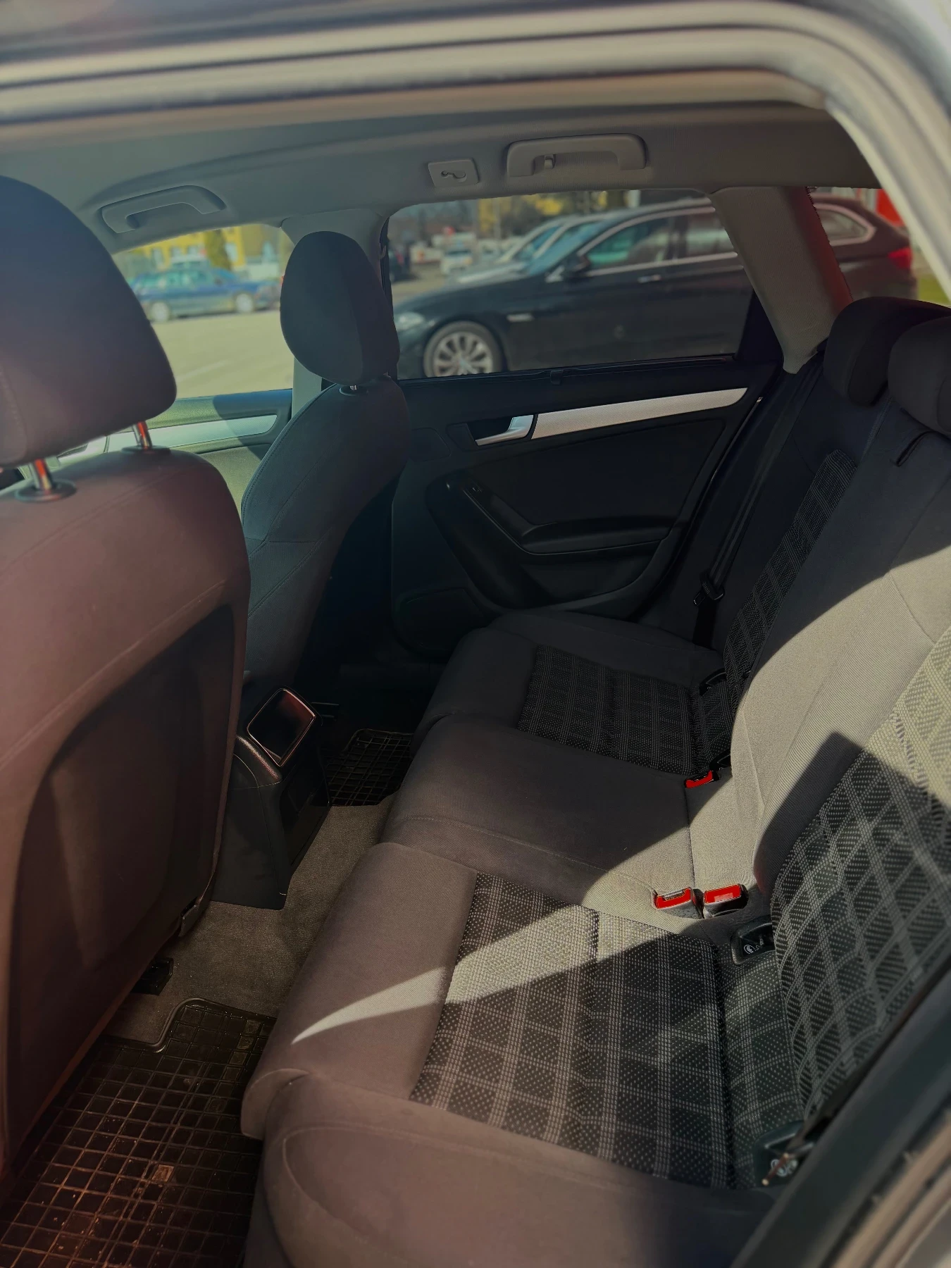 Audi A4 2.0TDI Business Facelift, снимка 14 - Автомобили и джипове - 53973513