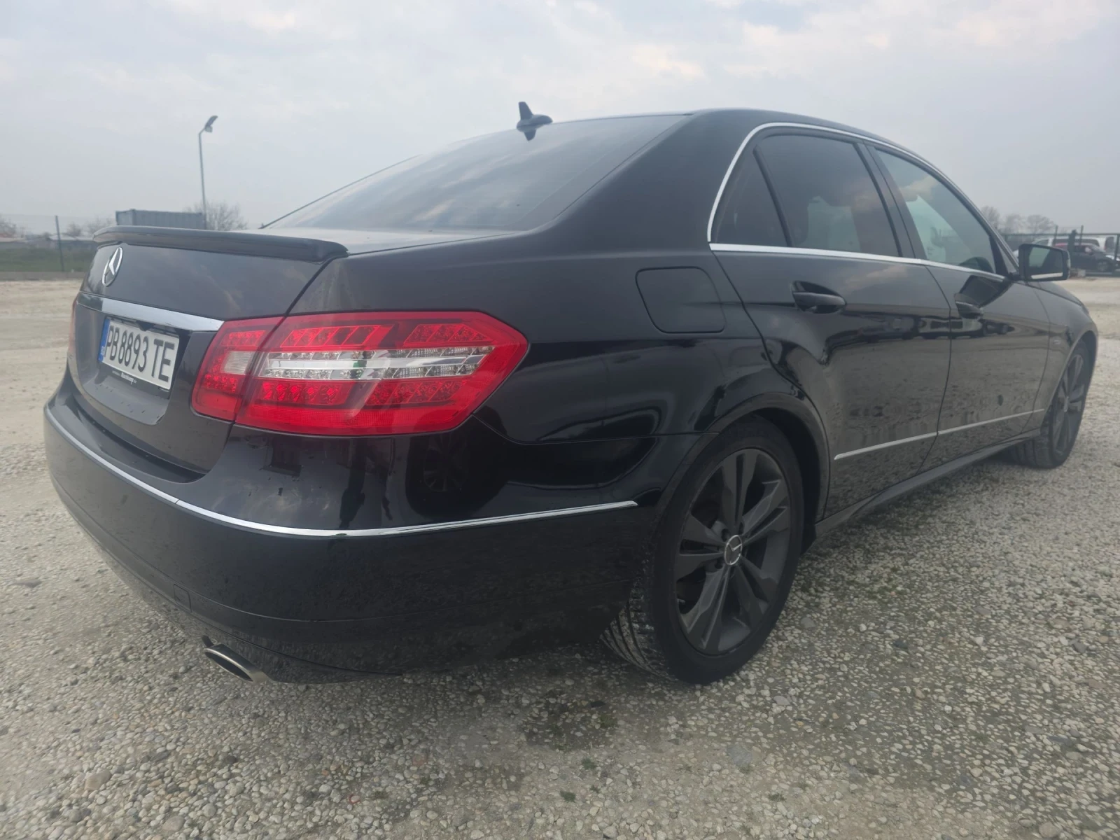Mercedes-Benz E 350 4х4 265кс Navi камера, снимка 5 - Автомобили и джипове - 54000009