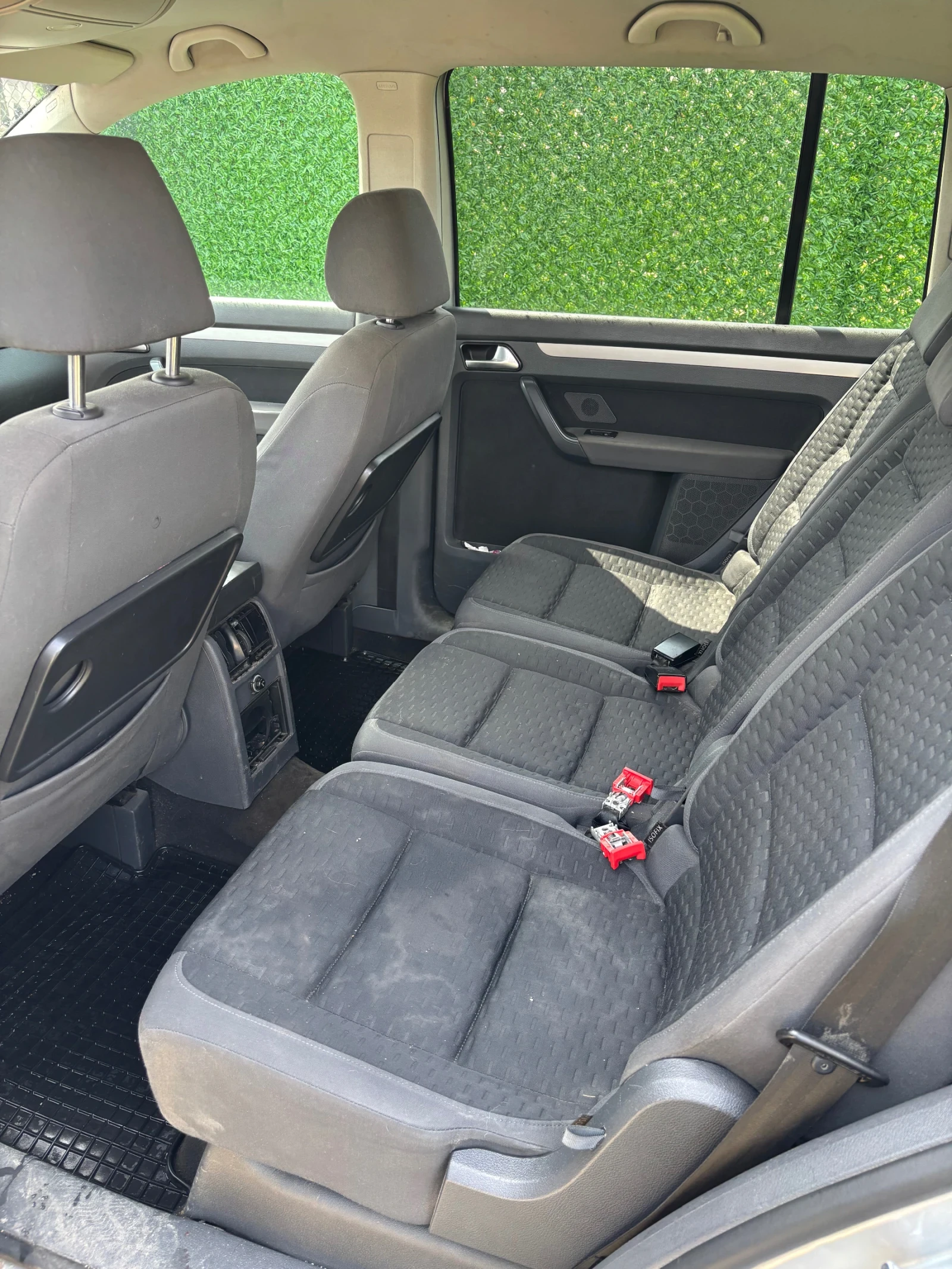 VW Touran, снимка 8 - Автомобили и джипове - 54180826