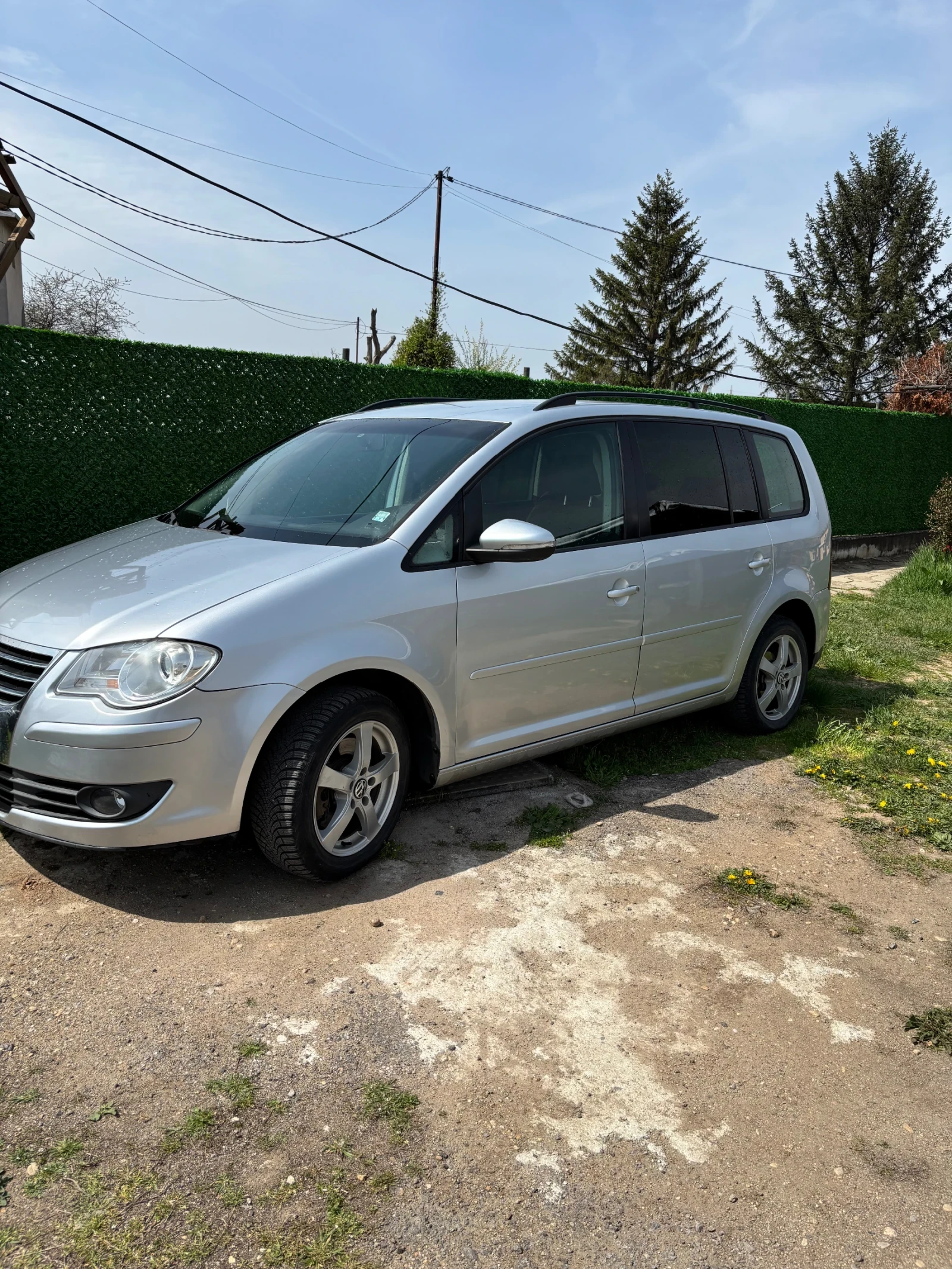 VW Touran, снимка 2 - Автомобили и джипове - 54180826