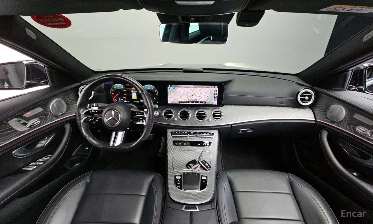 Mercedes-Benz E 350 4MATIC* AMG-LINE* DISTRONIC* 360CAM* DRIVE-ASSIST*, снимка 5 - Автомобили и джипове - 54714565
