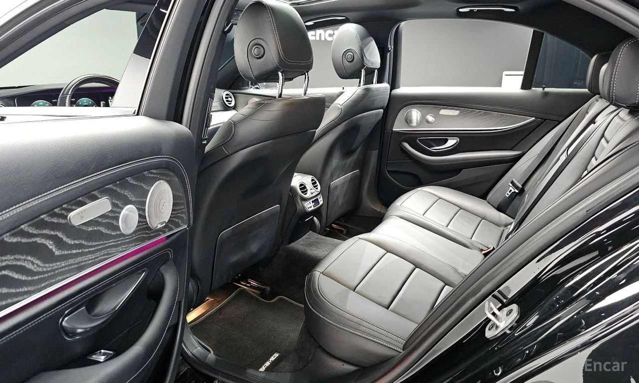 Mercedes-Benz E 350 4MATIC* AMG-LINE* DISTRONIC* 360CAM* DRIVE-ASSIST*, снимка 13 - Автомобили и джипове - 54714565