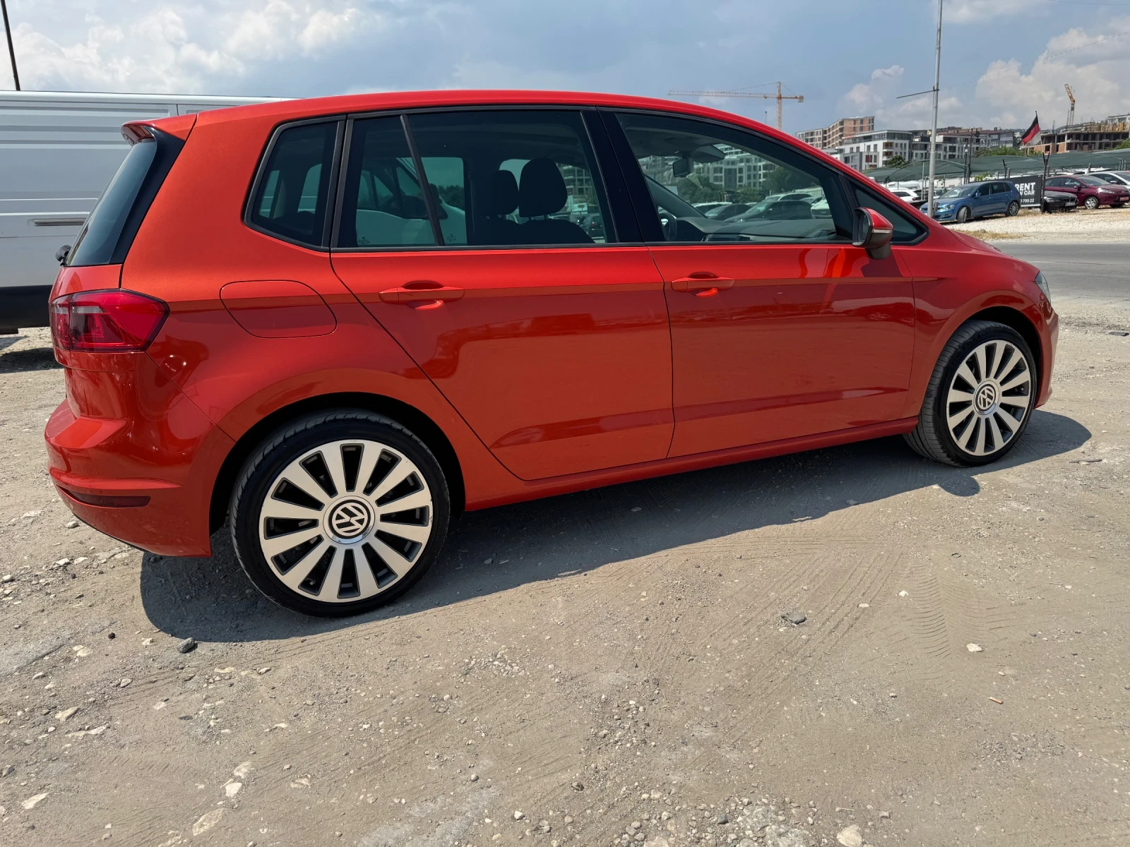 VW Sportsvan 2.0 TDI DSG LIFE, снимка 6 - Автомобили и джипове - 55121565