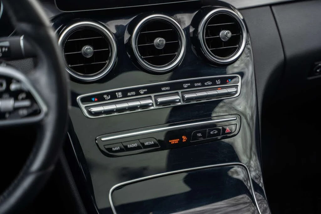 Mercedes-Benz C 300 4MATIC | Sport pack | Panorama, снимка 6 - Автомобили и джипове - 55480877
