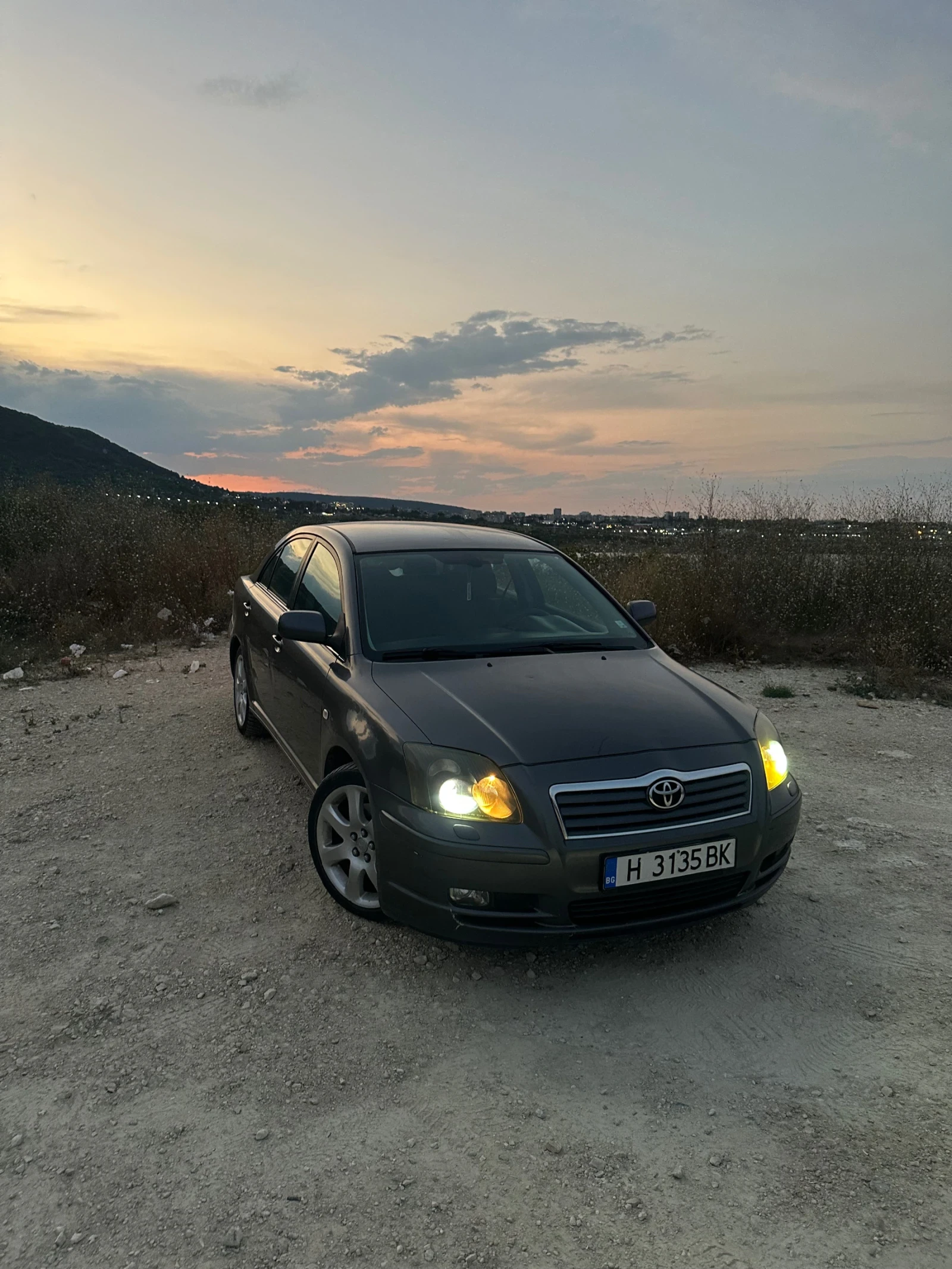 Toyota Avensis, снимка 2 - Автомобили и джипове - 55792911