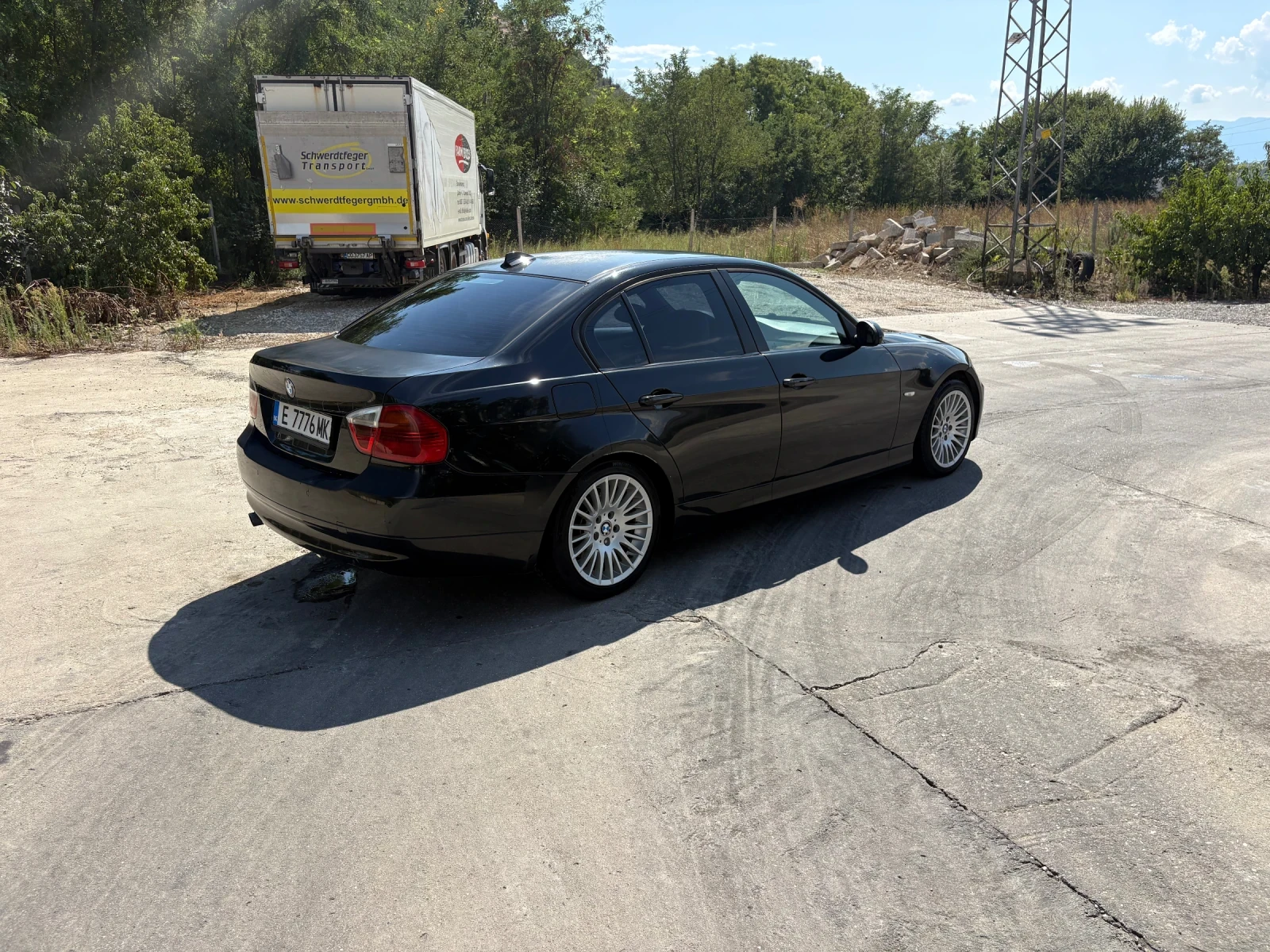 BMW 320, снимка 3 - Автомобили и джипове - 55940439