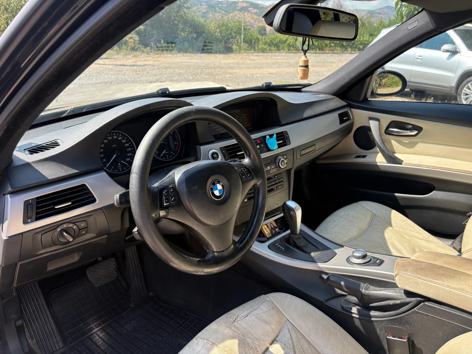 BMW 320, снимка 8 - Автомобили и джипове - 55940439